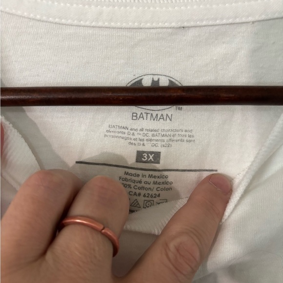 White Batman Logo T-Shirt - Picture 2 of 3